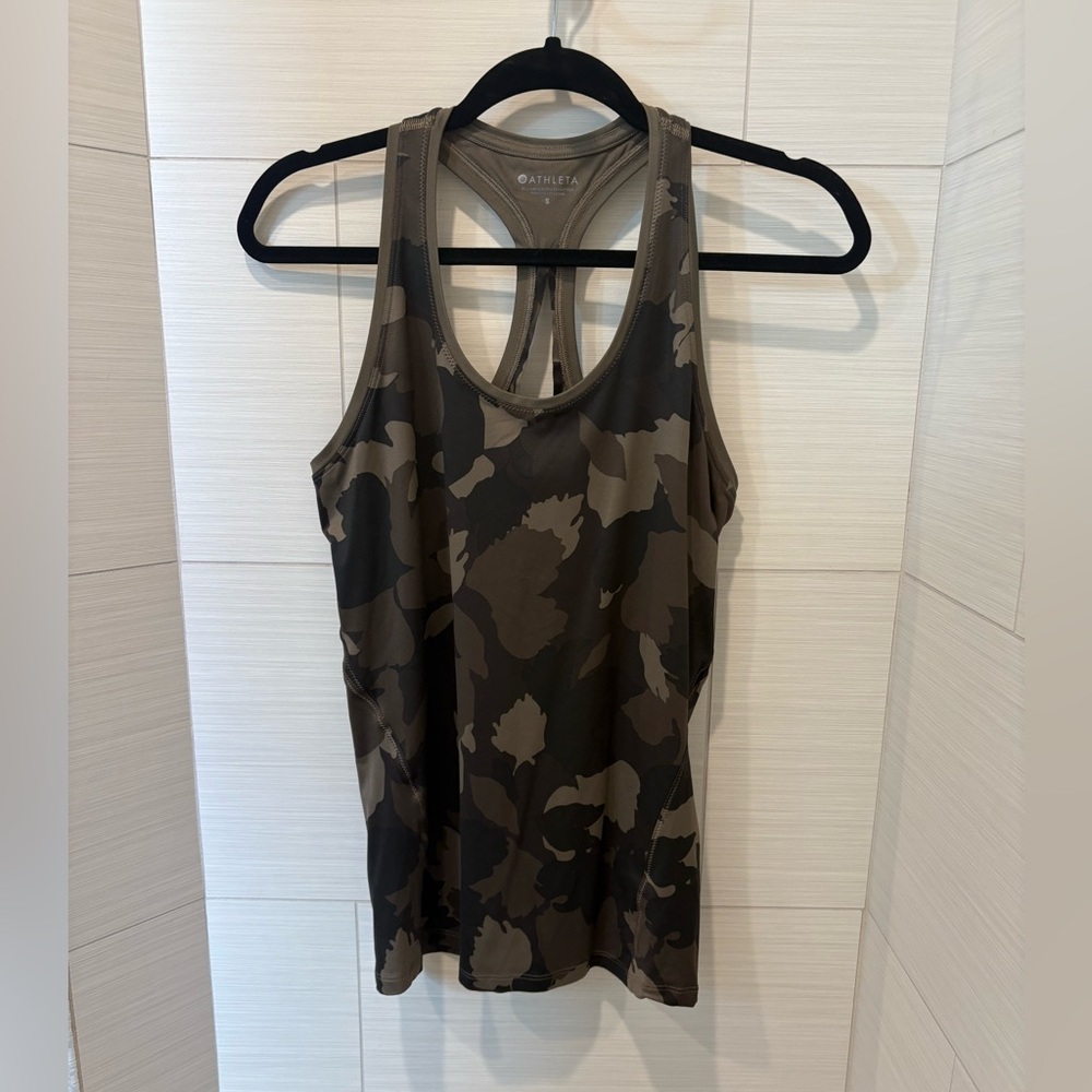 EUC Athleta size S camo tank top